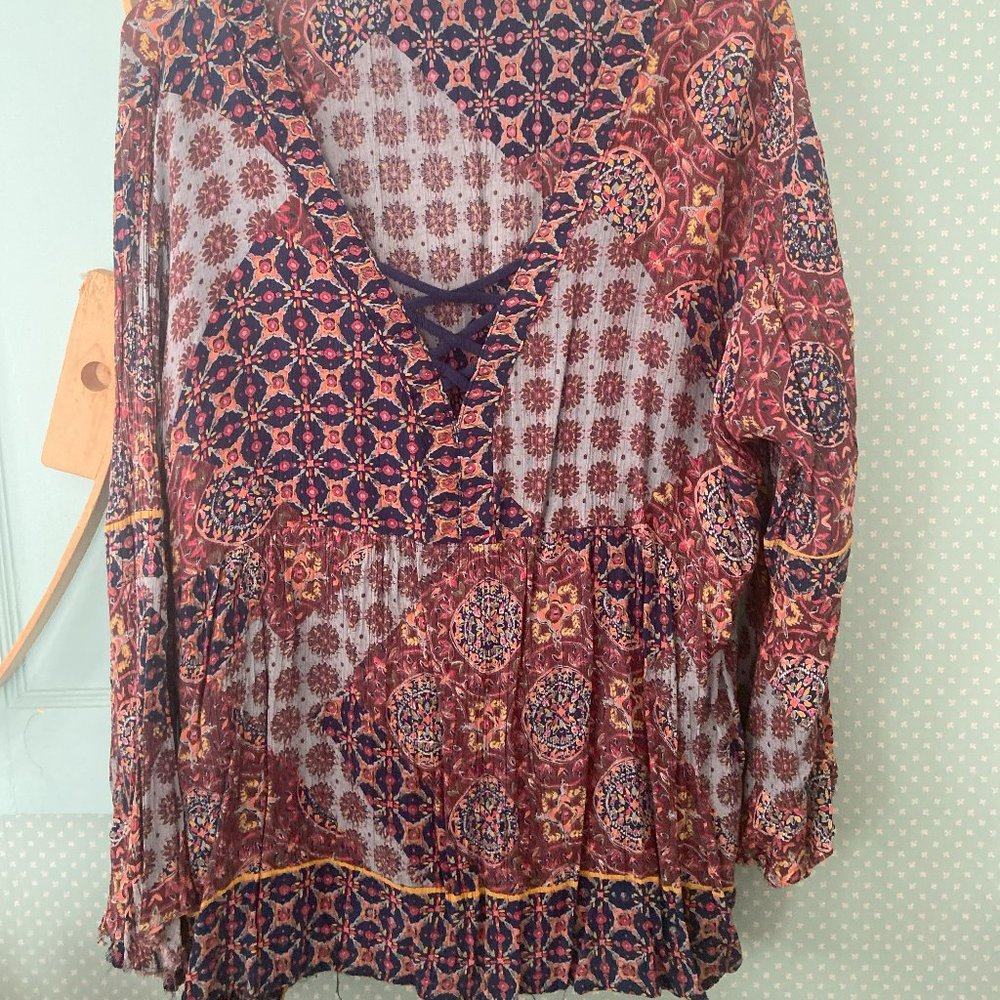 Multicolored pullover blouse for women